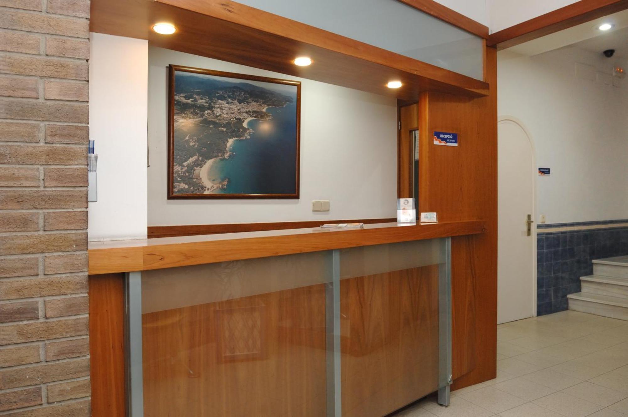 Almirall Apartaments Lloret de Mar Exterior photo