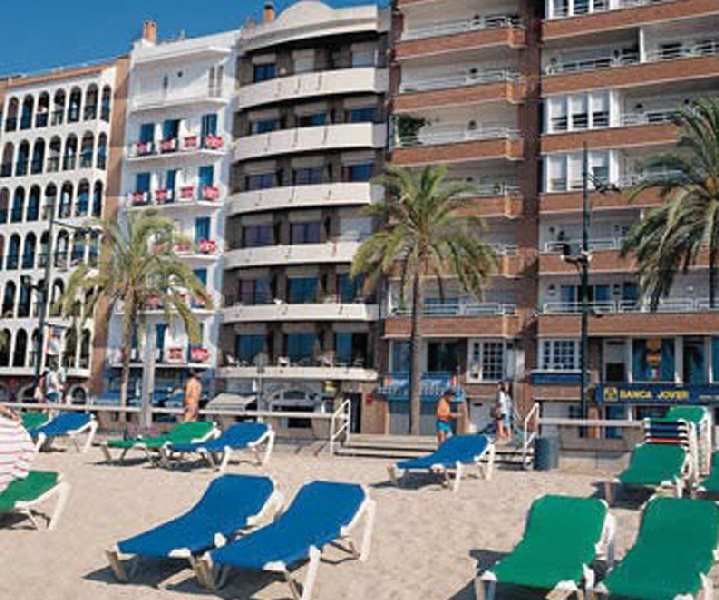 Almirall Apartaments Lloret de Mar Exterior photo